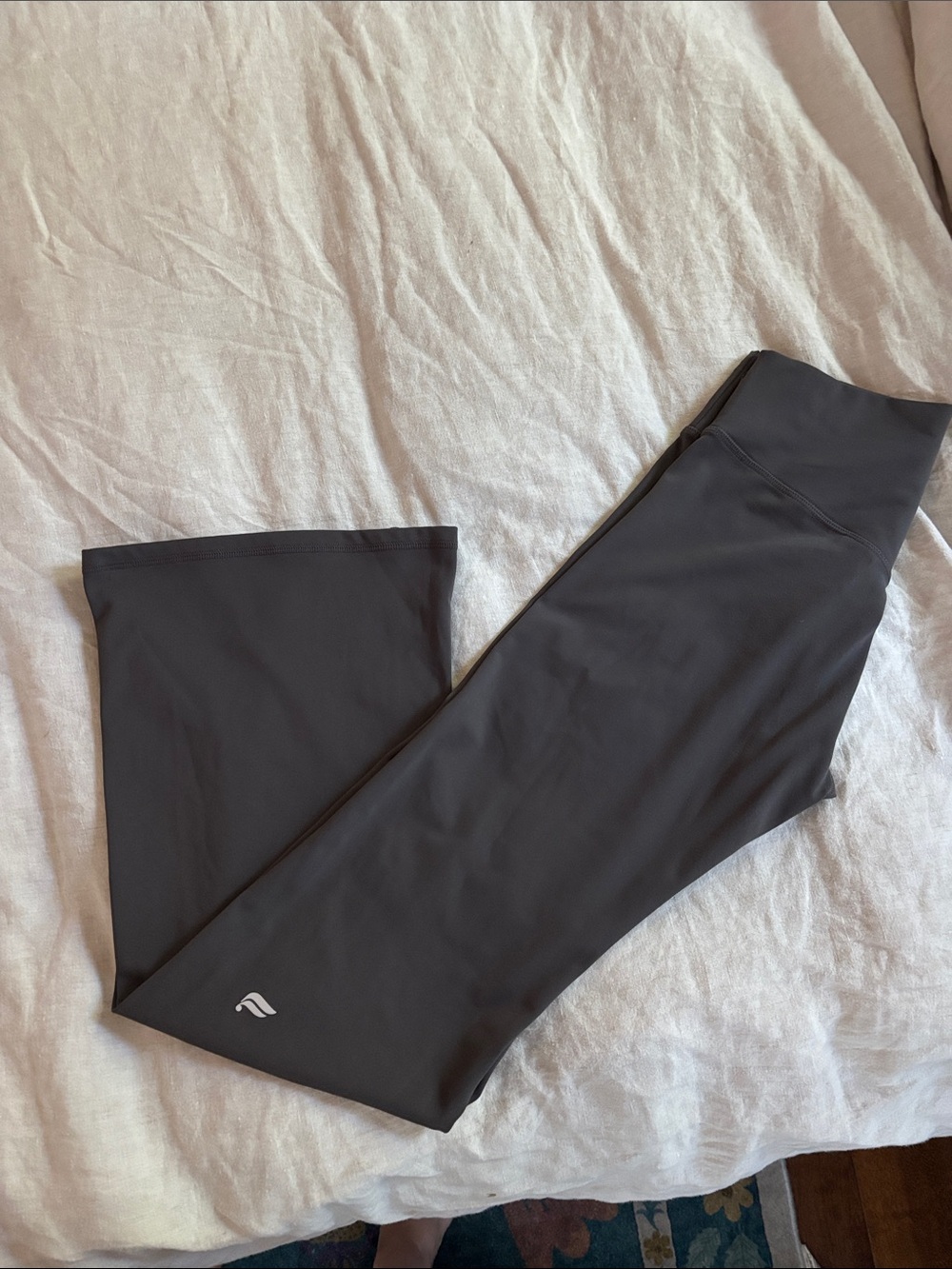 Fabletics Charcoal Gray Flare Leggings size small short, like new
